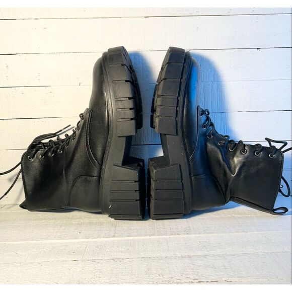 Madden Girl Black Platform Combat Boots Lug Sole Chunky Goth Grunge Booties 7 - Picture 7 of 7